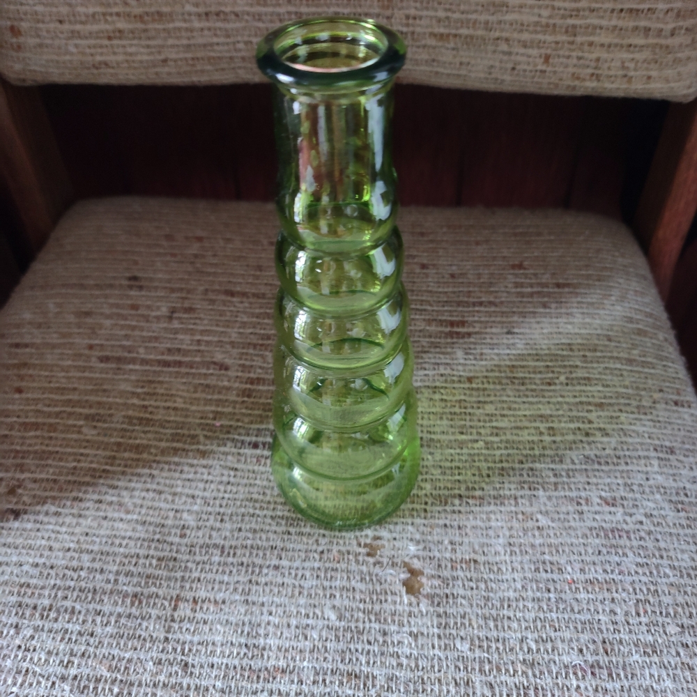 UNIQUE LITE GREEN COLORED  GLASS DECORATIVE VASE.
